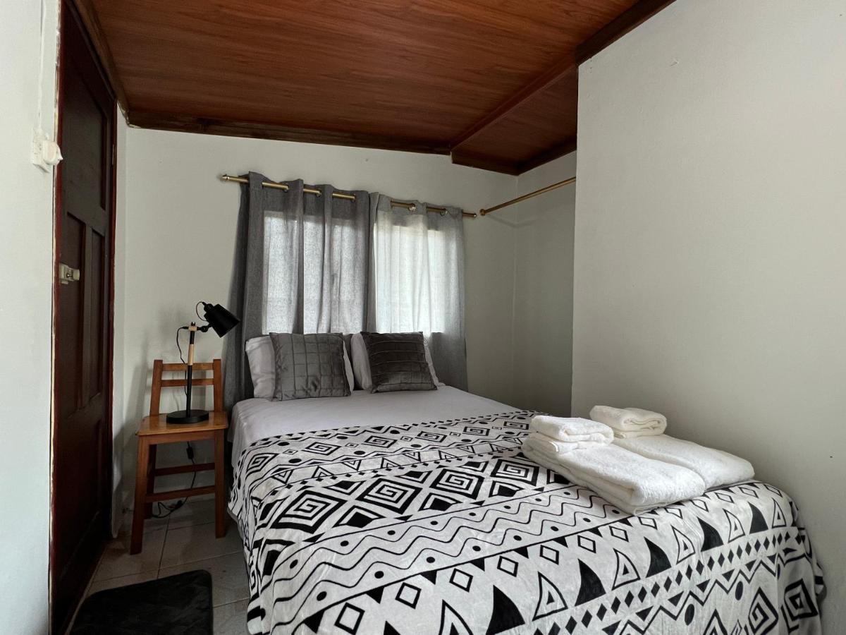 Tiny Apartment In The City Rooftop Terrace Baños Екстериор снимка